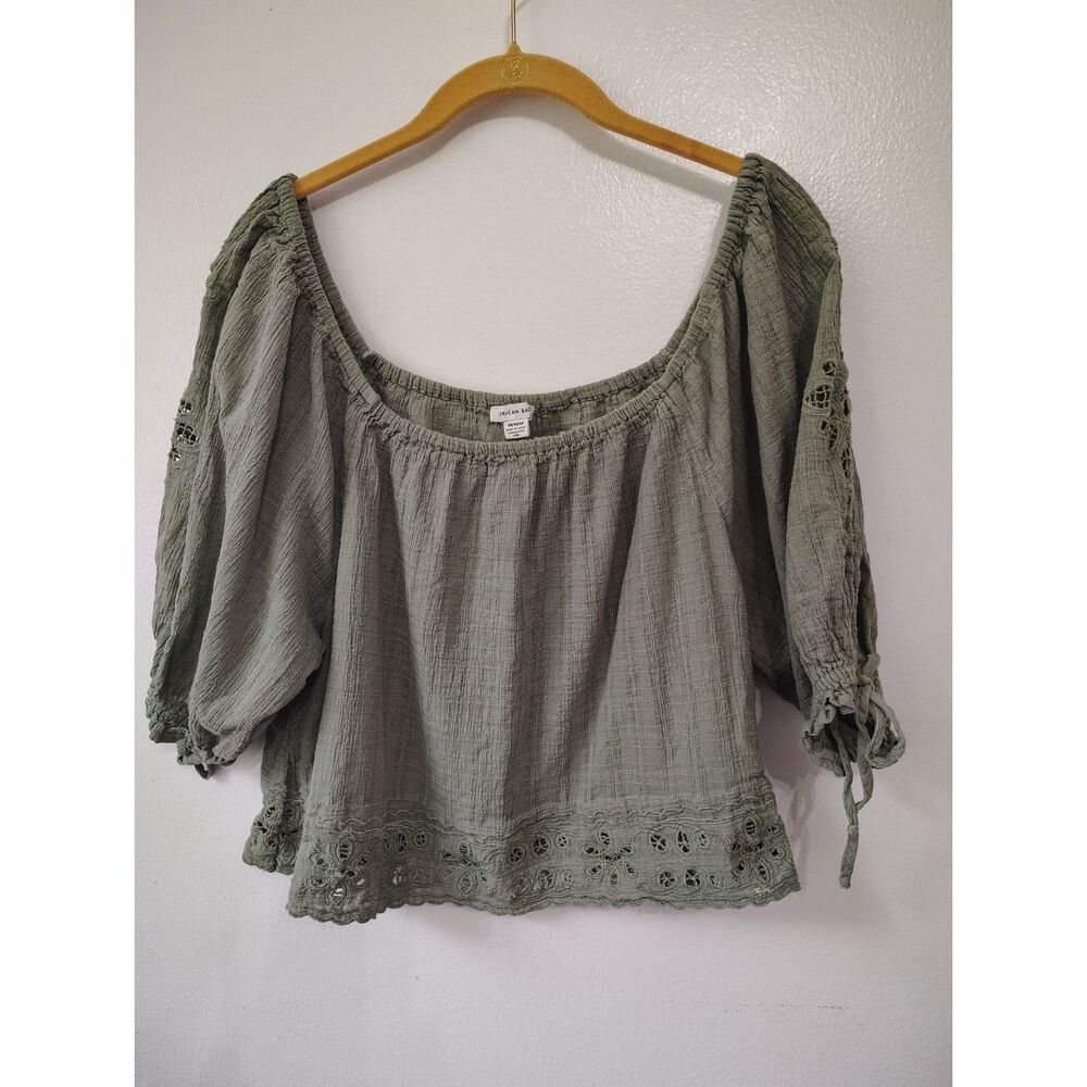 American Eagle Women’s Medium Olive Green Boho Eyelet Gauze Peasant Crop Top - Picture 2 of 6
